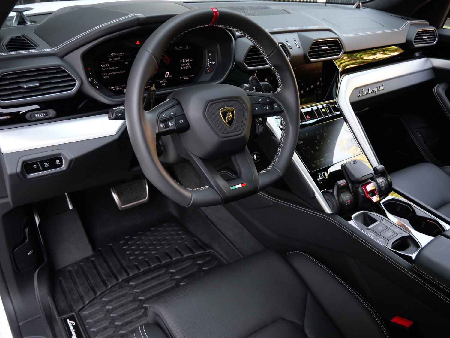 Used 2024 Lamborghini Urus S AWD/4WD image 14