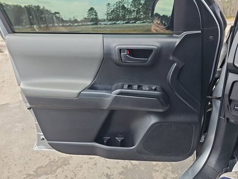 Used 2023 Toyota Tacoma SR image 29