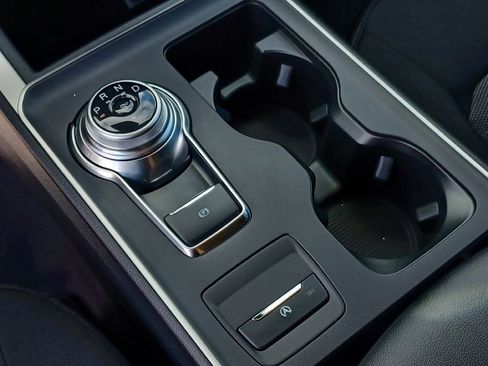 Used 2024 Ford Edge SE image 23