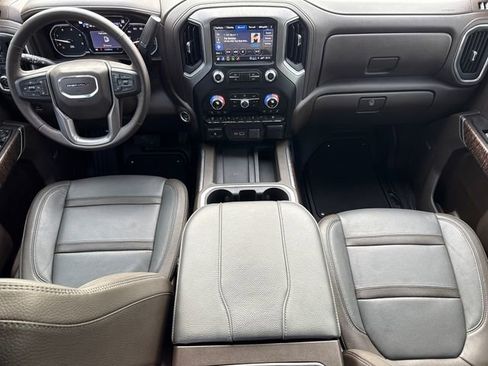 Used 2023 GMC Sierra 3500 Denali w/ Technology Package AWD/4WD image 11