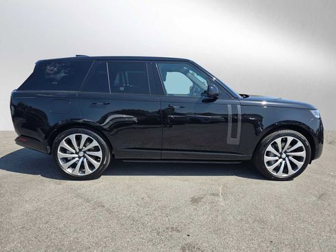 New 2025 Land Rover Range Rover SE image 7