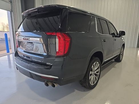 Used 2021 GMC Yukon Denali w/ Denali Premium Package image 8