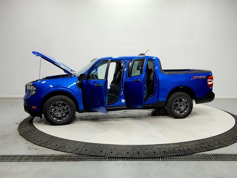 New 2025 Ford Maverick XLT w/ XLT Luxury Package image 12