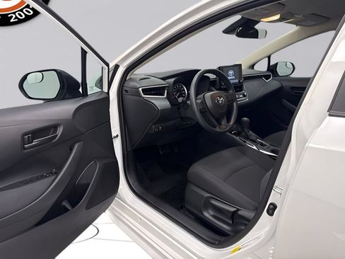 Used 2022 Toyota Corolla LE FWD image 9