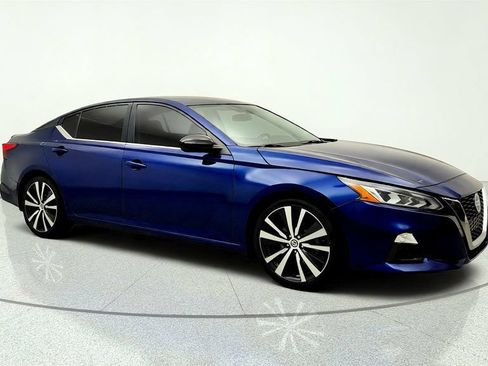 Used 2020 Nissan Altima 2.5 SR FWD image 3