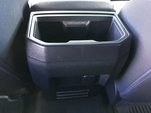 Used 2025 Toyota Tacoma SR5 AWD/4WD image 24