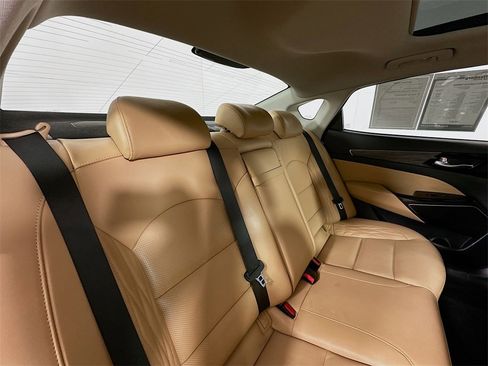 Used 2020 Kia Cadenza Limited image 29