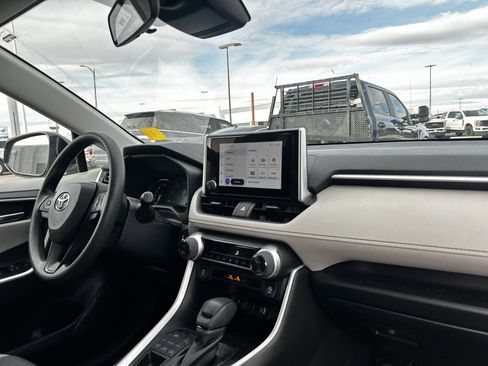 Used 2023 Toyota RAV4 XLE image 15