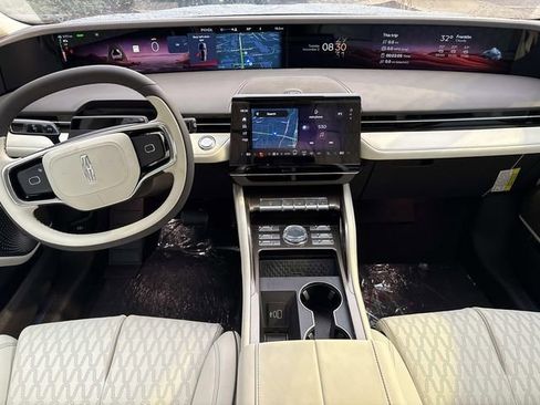 New 2026 Lincoln Nautilus Black Label w/ Jet Appearance Package AWD/4WD image 16