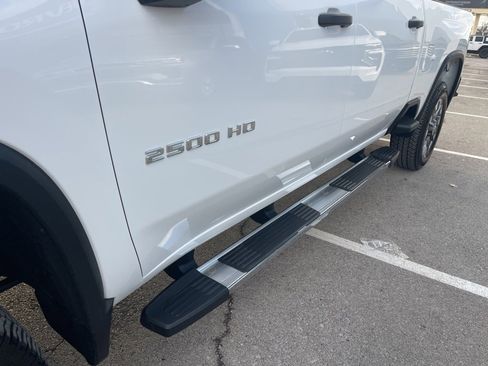 Certified 2022 Chevrolet Silverado 2500 Custom w/ Gooseneck/5TH Wheel Package image 10