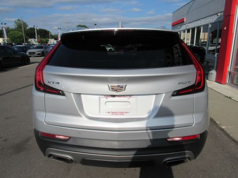 Used 2021 Cadillac XT4 Premium Luxury FWD image 6