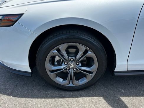 Used 2023 Honda Accord EX image 9
