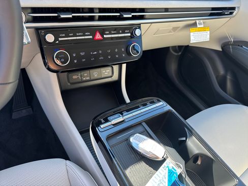 New 2025 Hyundai Tucson Limited image 22