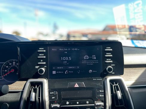 Used 2021 Kia Sorento EX image 21