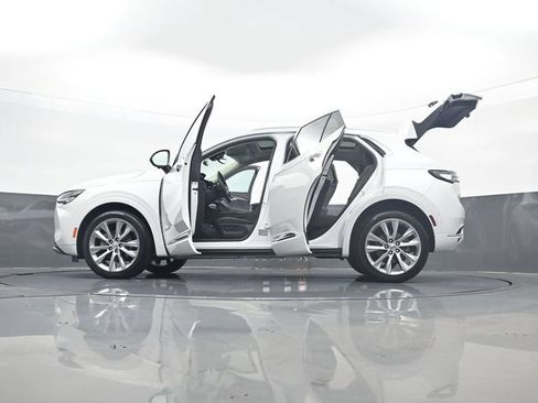 Used 2023 Buick Envision Avenir AWD/4WD image 34
