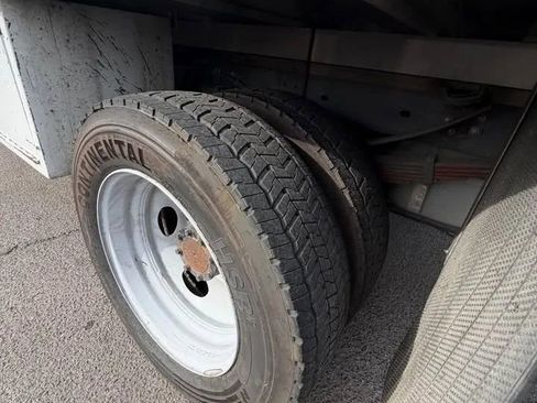 Used 2010 Ford F450 165 W.B. 2D image 6