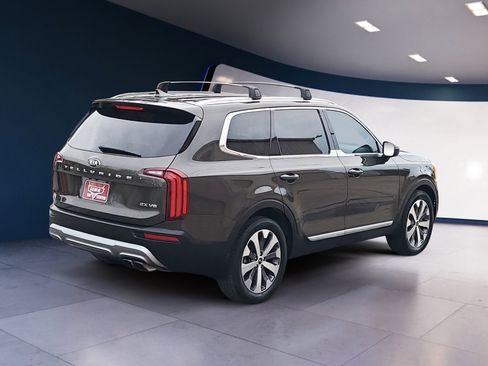 Used 2021 Kia Telluride EX w/ EX Premium Package image 5