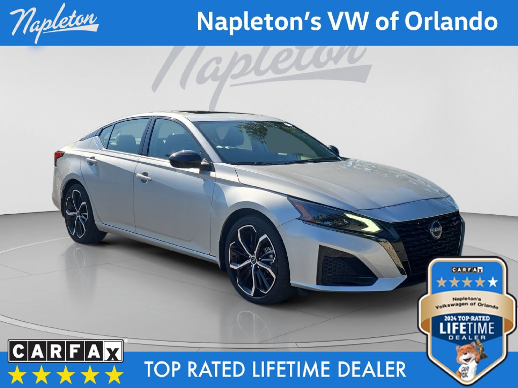 Used 2024 Nissan Altima 2.5 SR w/ SR Premium Package FWD image 8