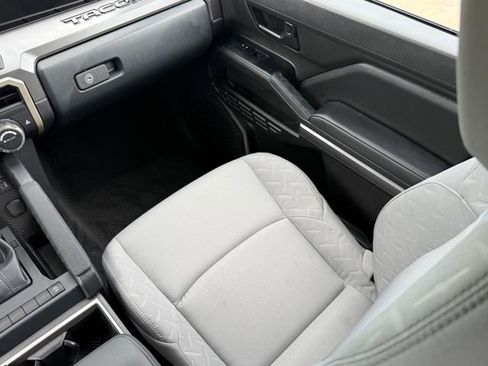 Used 2026 Toyota Tacoma SR5 RWD image 25
