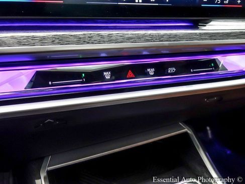 Used 2023 BMW i7 xDrive60 w/ Parking Assistance Package image 26