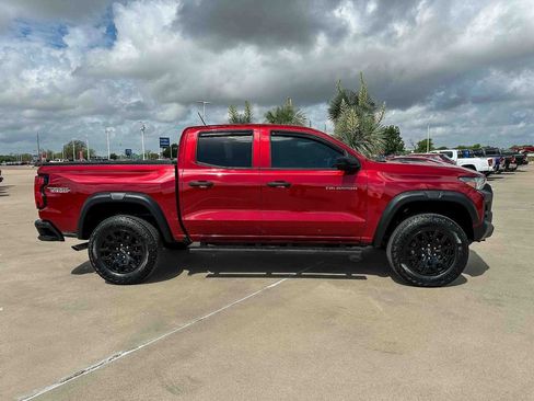 Certified 2024 Chevrolet Colorado Trail Boss w/ Advanced Trailering Package image 2