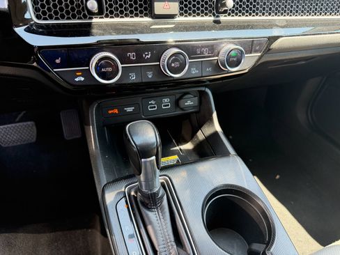 Used 2024 Honda Civic Touring image 9