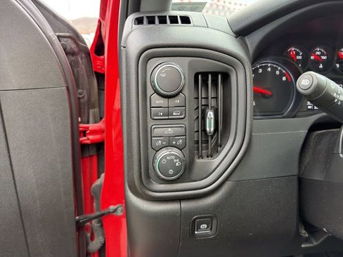 Used 2024 Chevrolet Silverado 1500 Custom image 16