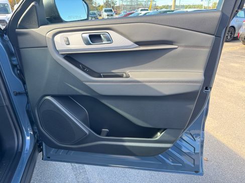 New 2026 Ford Explorer Active w/ Active Comfort Package image 29