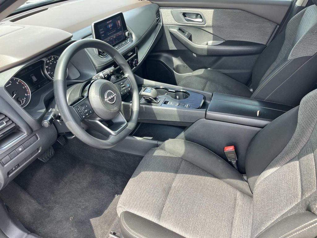 Used 2022 Nissan Rogue SV FWD image 25