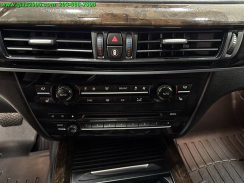 Used 2016 BMW X5 xDrive50i AWD/4WD image 27
