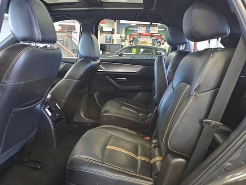 Used 2024 MAZDA CX-90 Plug-In Hybrid w/ Premium Plus AWD/4WD image 9