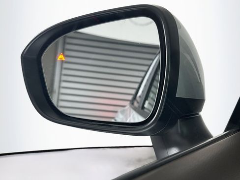 Used 2023 Nissan Rogue SV w/ SV Premium Package image 16