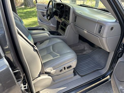 Used 2005 GMC Sierra 1500 SLT w/ Light Duty Power Package image 24