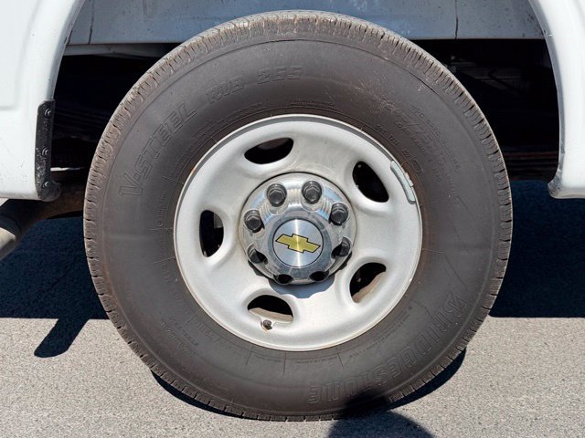 Used 2025 Chevrolet Express 3500 LT w/ LT Preferred Equipment Group RWD image 8