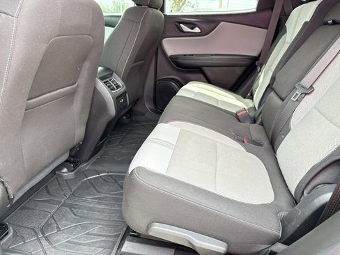 Used 2023 Chevrolet Blazer LT FWD image 13