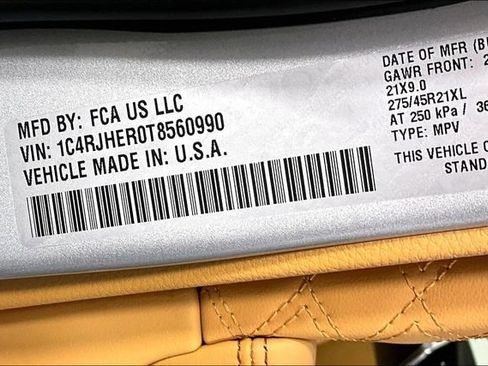 New 2026 Jeep Grand Cherokee Summit image 9