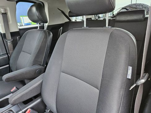 Used 2007 Toyota FJ Cruiser 4WD image 13