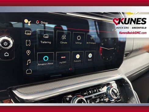 Used 2024 GMC Sierra 1500 Denali w/ Technology Package AWD/4WD image 19