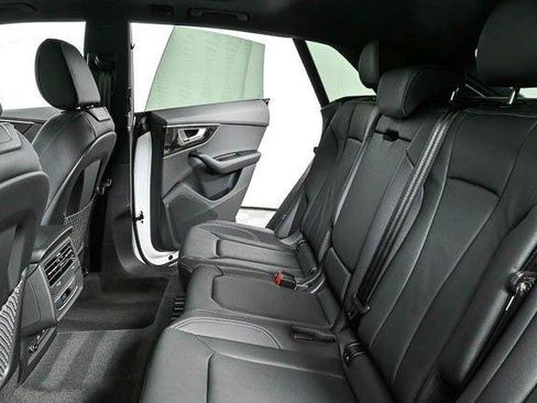 Used 2025 Audi Q8 Premium AWD/4WD image 22