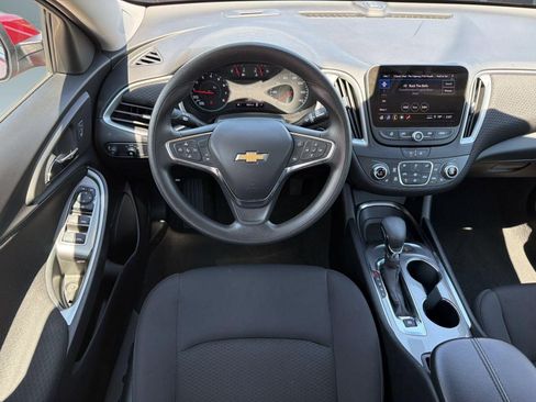 Used 2025 Chevrolet Malibu LT FWD image 27