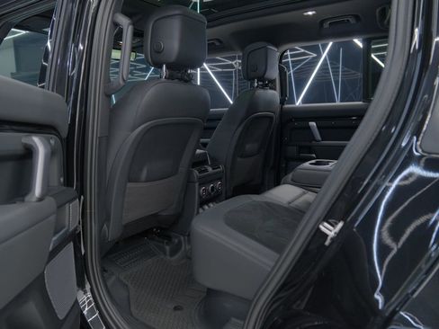 Used 2023 Land Rover Defender 110 V8 image 59