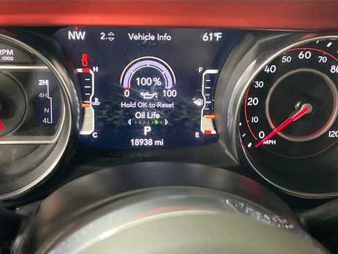 Used 2022 Jeep Gladiator Rubicon w/ Cold Weather Group image 12