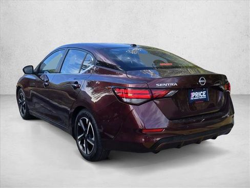 Used 2024 Nissan Sentra SV image 7