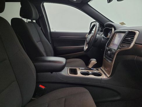 Used 2017 Jeep Grand Cherokee Laredo w/ Quick Order Package 23E image 21