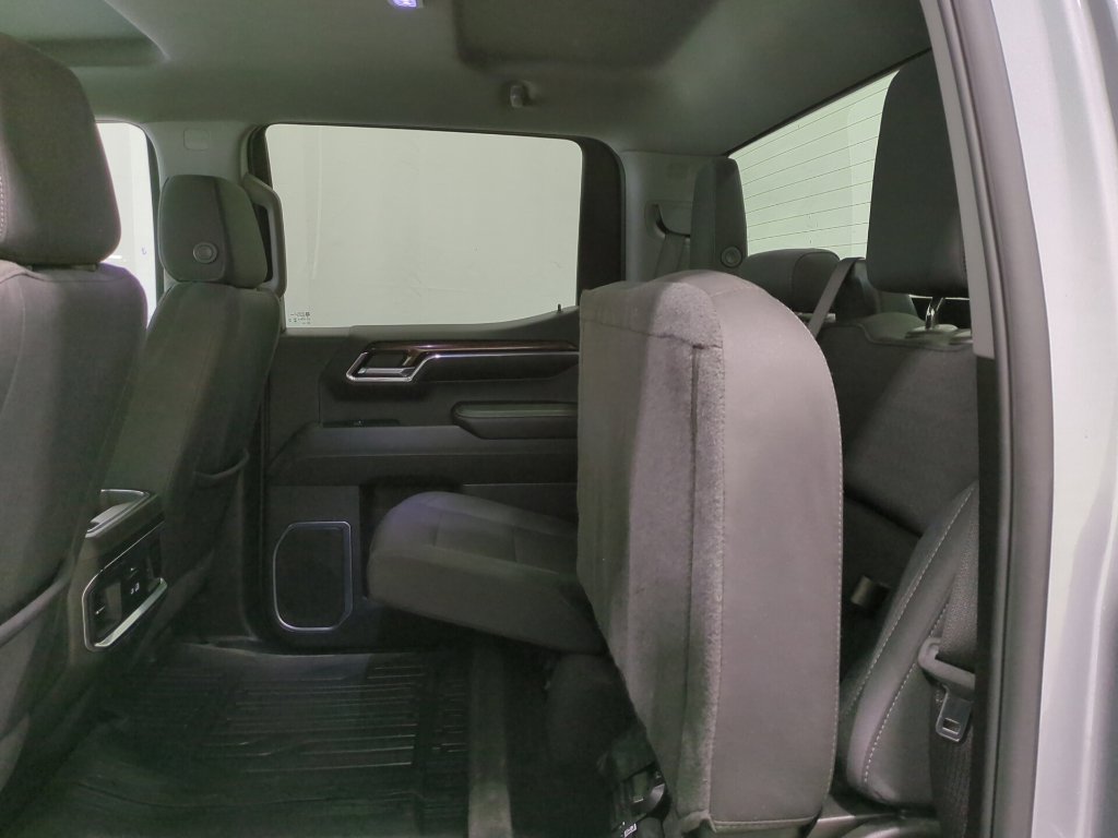 Used 2024 GMC Sierra 1500 Elevation w/ LPO, Elevation Black Package AWD/4WD image 19