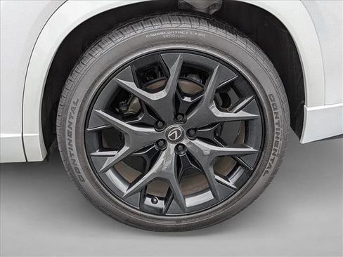 Used 2024 Lexus TX 500h TX 500h F SPORT Premium image 24