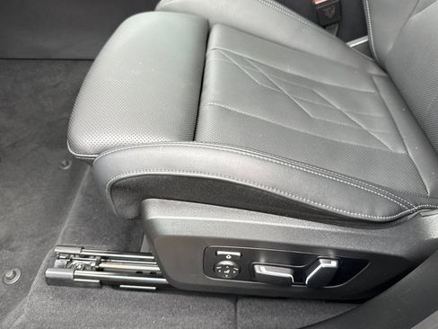 Used 2025 BMW X3 xDrive30i w/ Premium Package image 14