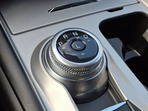 Used 2023 Ford Explorer XLT image 16