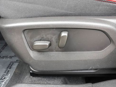 Used 2022 Buick Envision Essence w/ Sport Touring Package AWD/4WD image 10