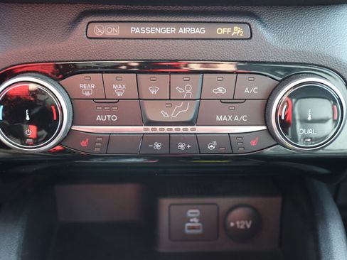 Used 2022 Ford Escape SEL image 22